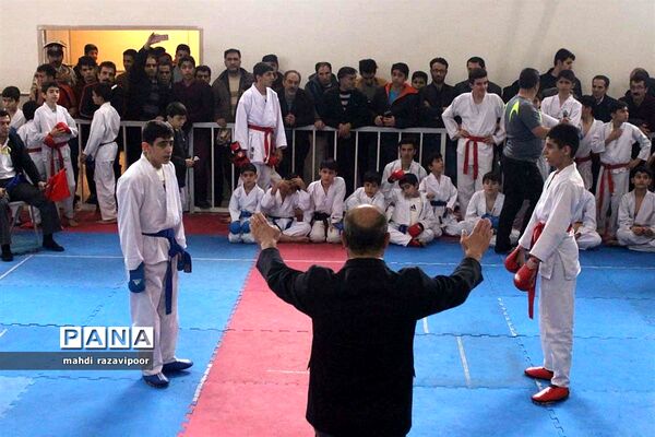 مسابقات کاراته «جام فجر» در آذربایجان شرقی
