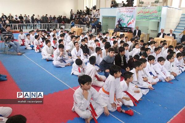 مسابقات کاراته «جام فجر» در آذربایجان شرقی