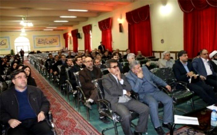 معلمان راهبران نسل جوان هستند
