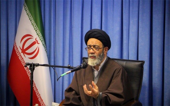 دستاوردهای قرآنی یکی از ثمرات انقلاب اسلامی است/ تاکید برنقش مدارس در شکل گیری شخصیت آینده دانش آموز