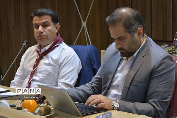 نشست هم اندیشی مسئولین سازمان دانش آموزی شهرستانهای استان تهران