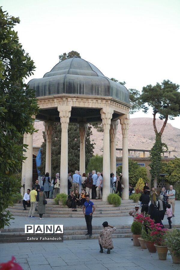 مقبره حافظ شیرازی