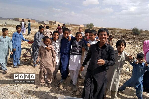 کلنگ زنی مدرسه 12 کلاسه شهدای ایران خودرو  در منطقه لار ناحیه یک زاهدان