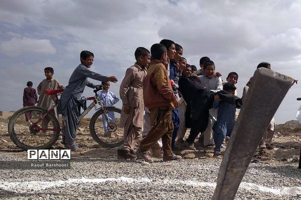 کلنگ زنی مدرسه 12 کلاسه شهدای ایران خودرو  در منطقه لار ناحیه یک زاهدان