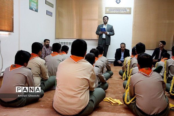 بازدید دانش آموزان از تامین اجتماعی شهرستان بیرجند