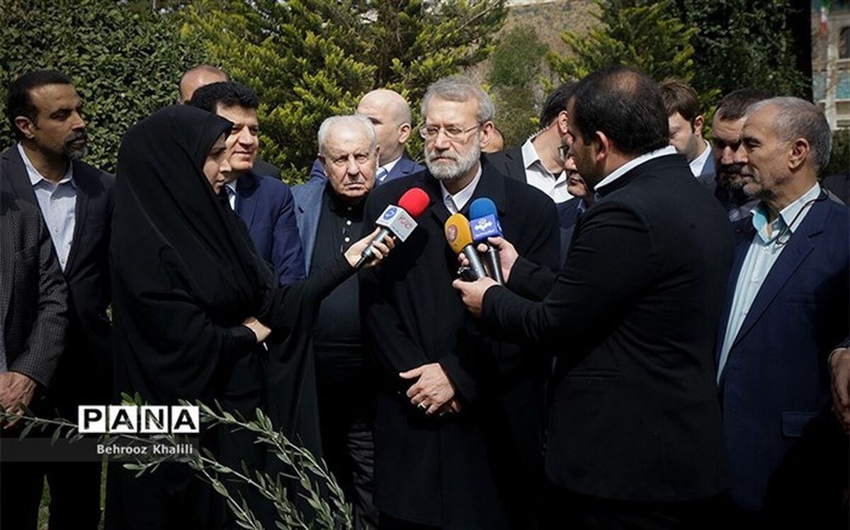 لاریجانی: ترامپ حاضر است منافع آمریکا را فدای اسرائیل کند