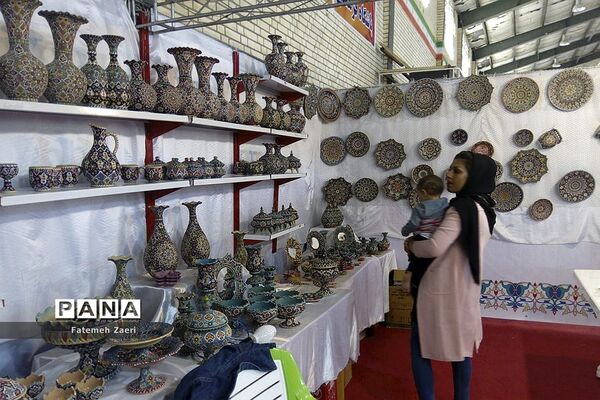 دومین نمایشگاه صنایع دستی ریحانه النبی  در شهرستان مهر استان فارس