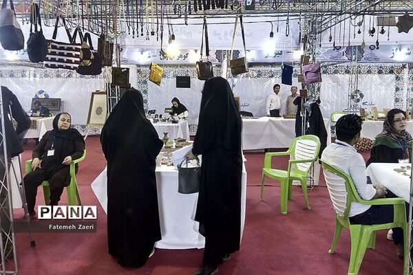 دومین نمایشگاه صنایع دستی ریحانه النبی  در شهرستان مهر استان فارس