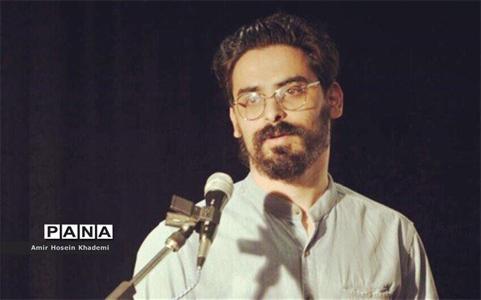 ‍ برگزاری نمایشگاه پوستر به مناسبت روز بزرگداشت شهدا در گالری هنرهای زیبا