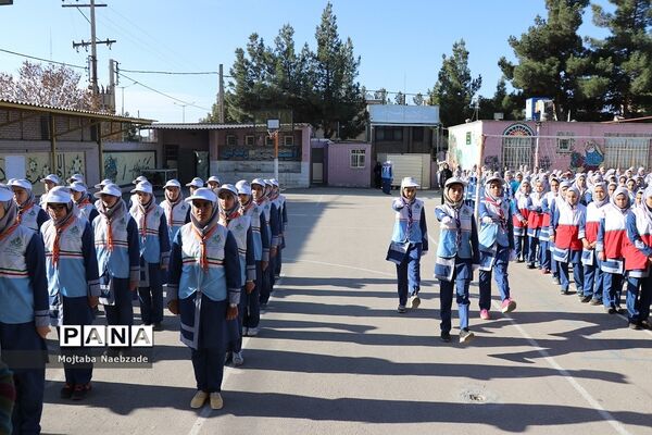 مراسم سپاس مربی در دبیرستان پیرایش نیشابور