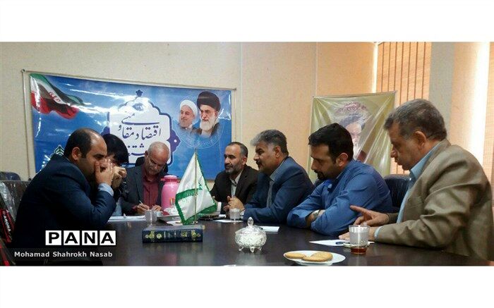 نشست نواحی 4گانه اهواز در خصوص روز درخت کاری و جشن نیکوکاری برگزار شد