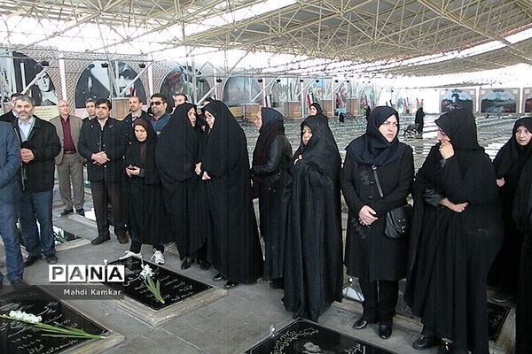 همایش پیاده روی میثاق با شهیدان به مناسبت هفته امور تربیتی در تبریز