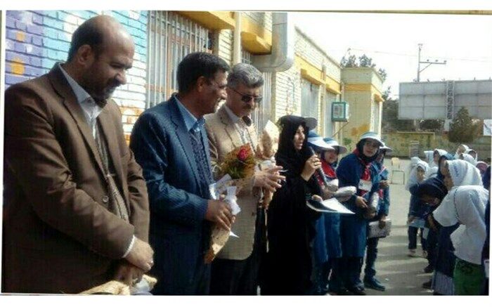 آموزش بدون پرورش آینده یک نسل را تباه می کند