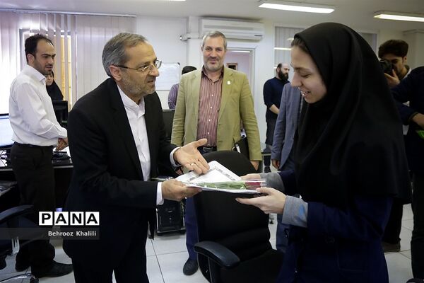 قدردانی معاون پرورشی و فرهنگی وزارت آموزش و پرورش از کارکنان زن سازمان دانش آموزی