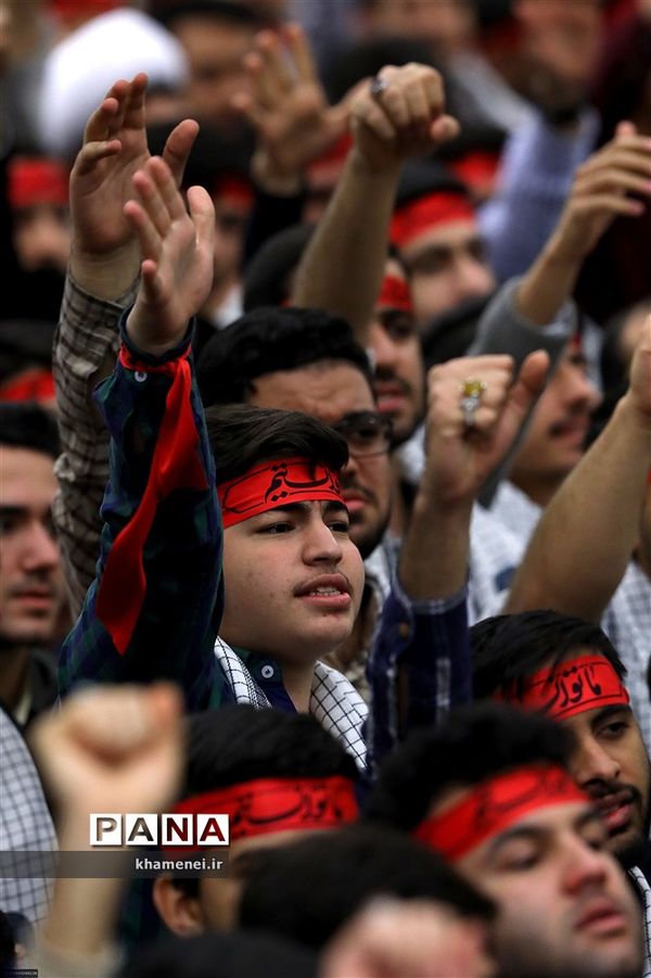 دیدار دانش آموزان و دانشجویان شرکت‌کننده در کاروانهای راهیان نور با مقام معظم رهبری