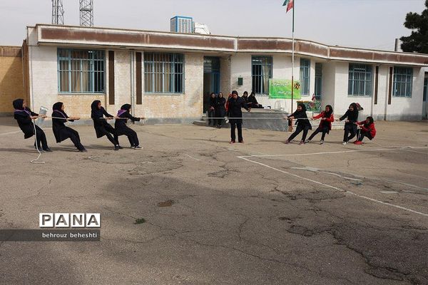 برگزاری طرح میهمان و میزبان در مدرسه دخترانه مومن آباد سرخه