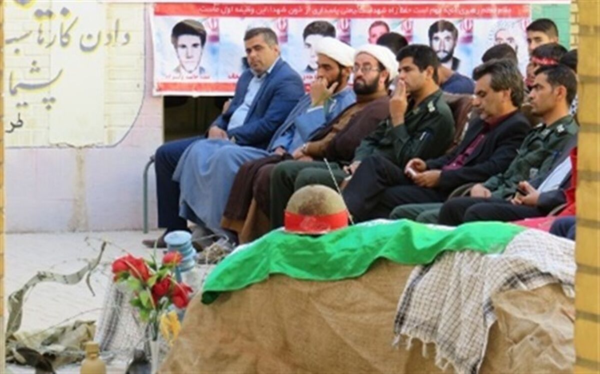 برگزاری یادواره شهداء در دبیرستان شهدای دشت عباس منطقه موسیان