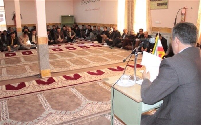 مدیر آموزش و پرورش  دهگلان: اعتماد عمومی به جامعه فرهنگیان جزء افتخارات ما معلمان است