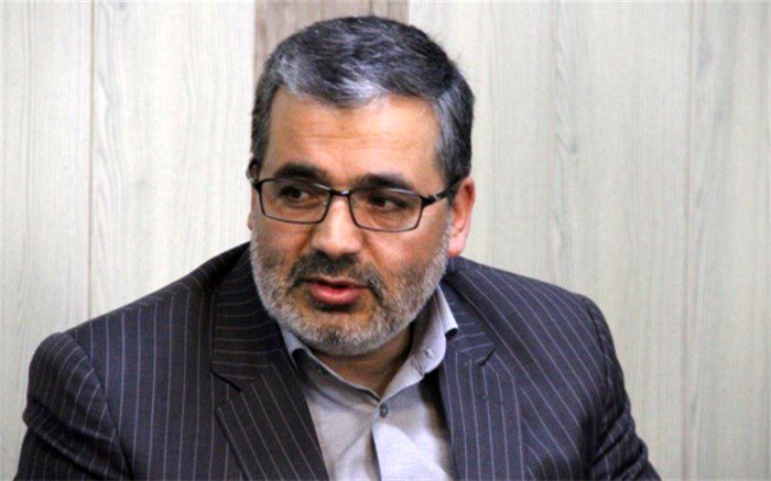 خبرنگاران واصحاب رسانه به عنوان نماینده افکارعمومی موضوعات راواقع بینانه رصدکنند