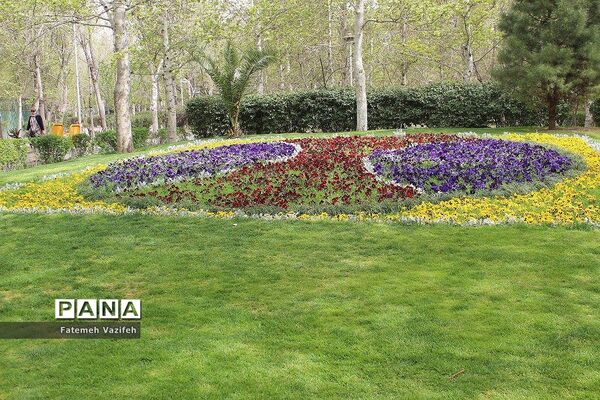 پارک لاله تهران در بهار طبیعت