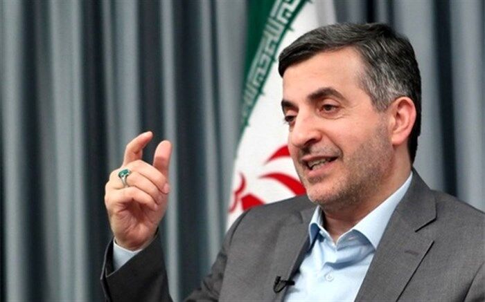 وکیل مدافع: رحیم‌مشایی احتمالا به دلیل آتش زدن حکم بقایی بازداشت شده است