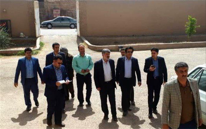 نماینده مردم یزد و اشکذر در مجلس شورای اسلامی از ستاد اسکان فرهنگیان زارچ بازدید کرد