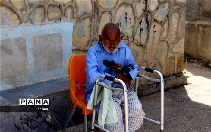 روز پدر با طعم دلتنگی در خانه سالمندان فردوس