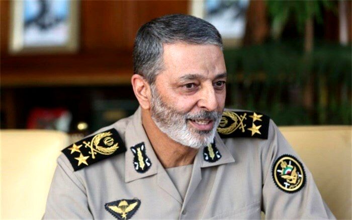 فرمانده کل ارتش: خدمت در ارتش جمهوری اسلامی ایران یک فرصت است