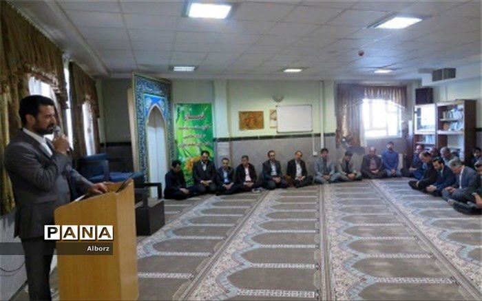 همه ما وظیفه داریم برای تحقق شعار "حمایت از کالای ایرانی" تلاش کنیم