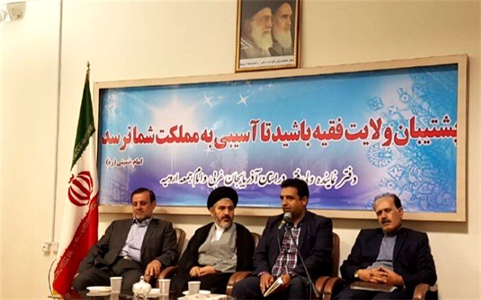 رسانه ها مطالبات رهبری را از مسؤولان پیگیری کنند