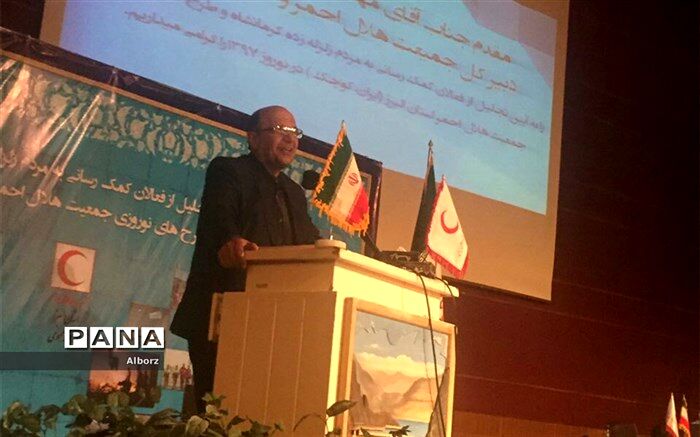 استان البرز درزمینهٔ تردد و جاده‌ها  محور تردد بیش از ۱۴ استان کشور به شمار می‌آید