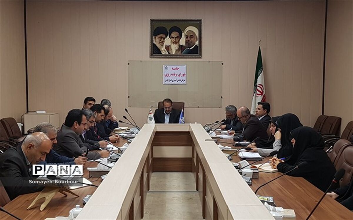 نشست شورای برنامه ریزی سازمان دانش آموزی البرز در فصل بهار ۹۷