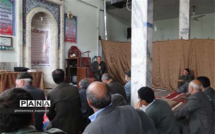 دیدار صمیمانه اهالی روستای بزمه با مدیر آموزش و پرورش فریدونشهر