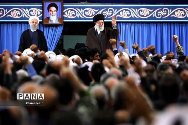 دیدار مسئولان نظام و سفرای کشورهای اسلامی با مقام معظم رهبری
