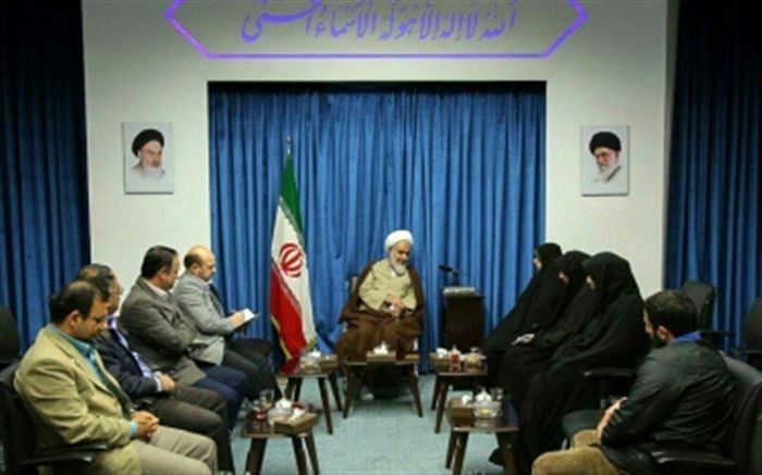 دیدار مدیر کل دفتر امور اجتماعی و فرهنگی استانداری با امام جمعه قزوین