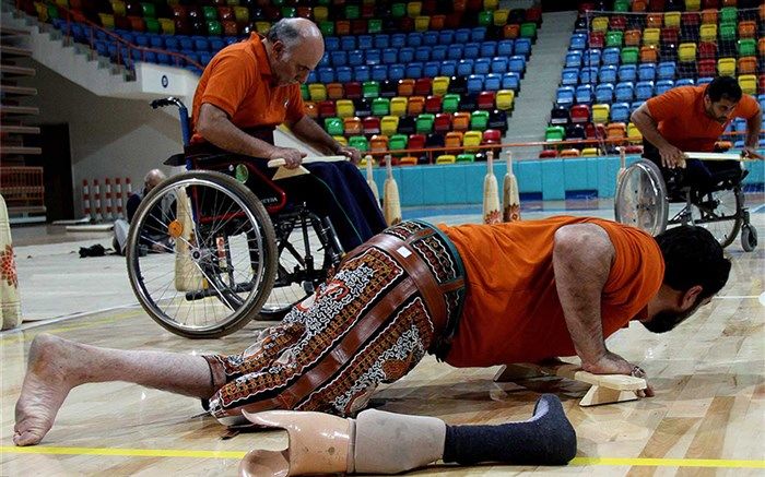 ترویج ورزش زورخانه ای یعنی : زنده‌کردن آیین افتادگی و برادری