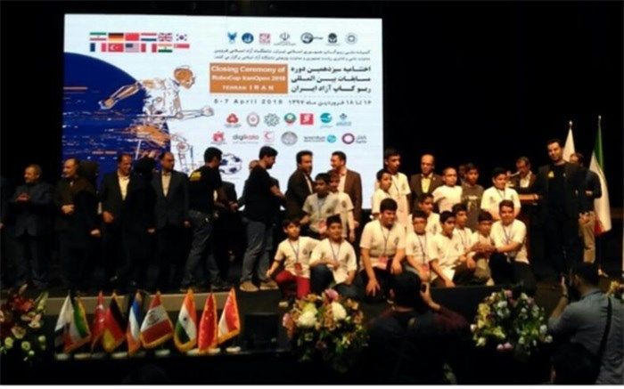 کسب رتبه برتر لیگ بین المللی ربات های امدادگر مسابقات جهانی کانادا توسط دانش آموزان دماوند