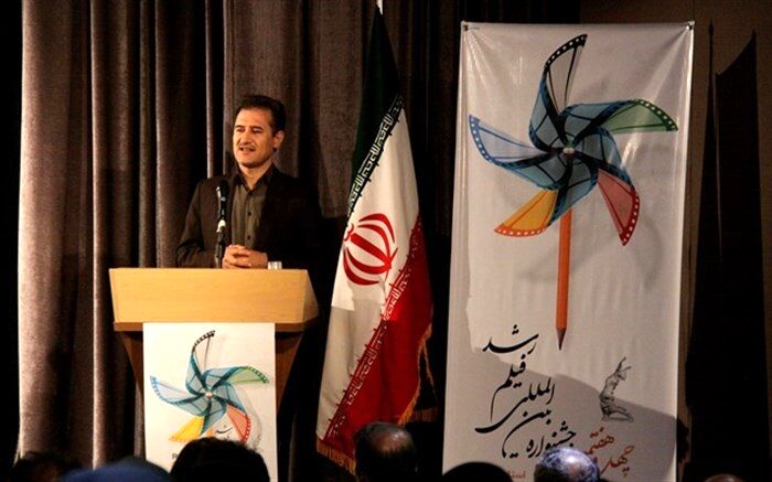 مدیرکل آموزش و پرورش کردستان:  فیلم رشد به دنبال آموزش پایدار و نهادینه کردن تربیت در میان دانش آموزان است