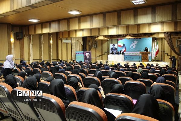 برگزاری نهمین دوره مجلس دانش آموزی استان فارس در شیراز