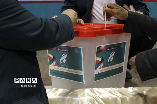 برگزاری نهمین دوره مجلس دانش آموزی استان فارس در شیراز
