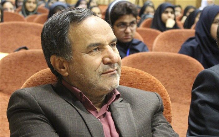 معاون پرورشی و فرهنگی آموزش و پرورش فارس : برنامه های حوزه پرورشی و متوسطه دانش آموزی فارس با نظر منتخبین آنها به اجرا در خواهد آمد