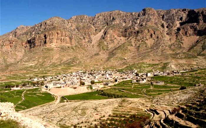 معاون سیاسی استانداری فارس: ارتقاء بخش‌ها به توسعه‌ی استان کمک می‌کند