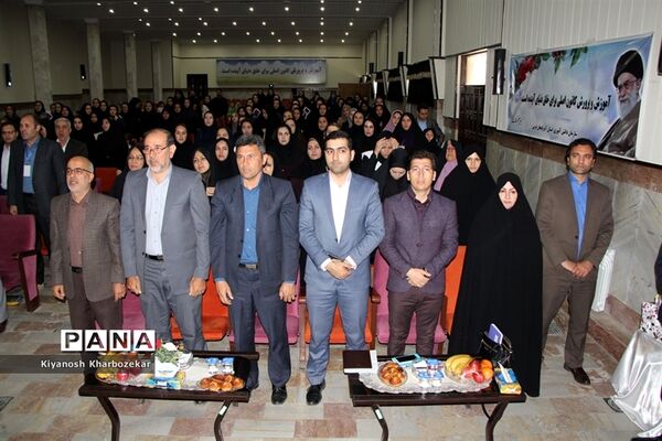 اختتامیه اولین جشنواره قصه گویی ویژه مربیان پیش دبستانی آموزش و پرورش ناحیه 2 ارومیه