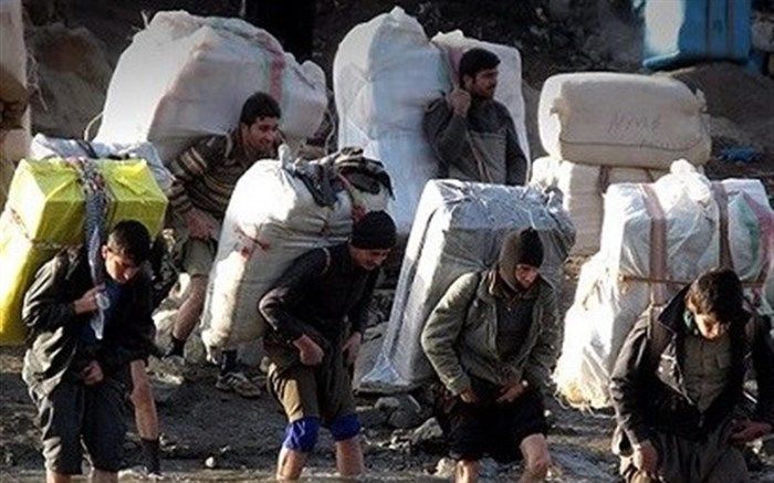 مدیرکل نظارت کالا و ارز سازمان تعزیرات حکومتی : باید برای معیشت ۷۵هزار کوله‎بر  فکری کرد