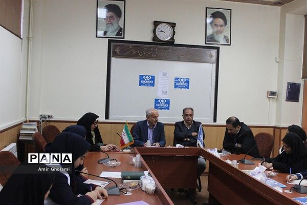 دیدار خبرنگاران پانا اسلامشهر با مدیر و شورای معاونین آموزش و پرورش