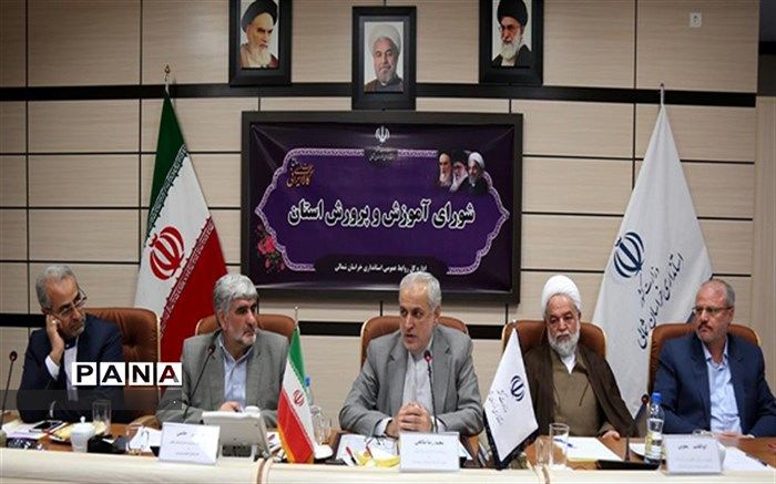 تاثیرگزارترین قشر در مسیر رشد و تعالی افراد یک جامعه معلمان می باشند