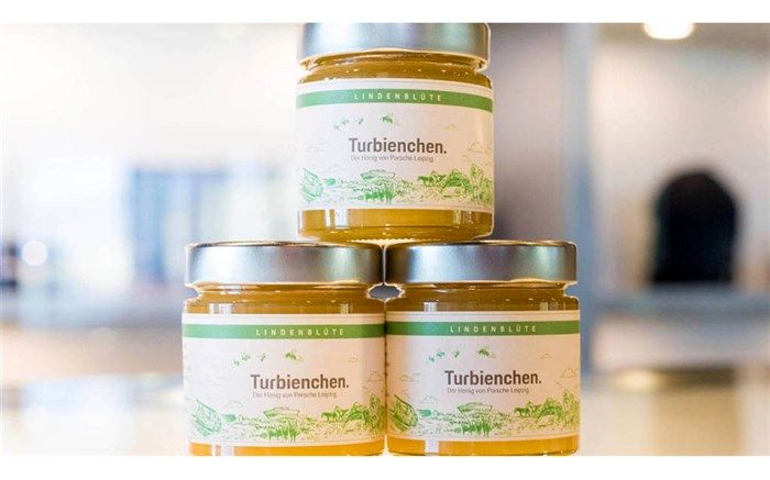 1.5 میلیون زنبورعسل جدید در خدمت پورشه