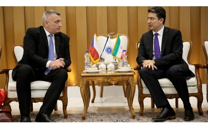 مقام بازرگانی جمهوری چک: مشکلات بانکی تهران و پراگ حل شود