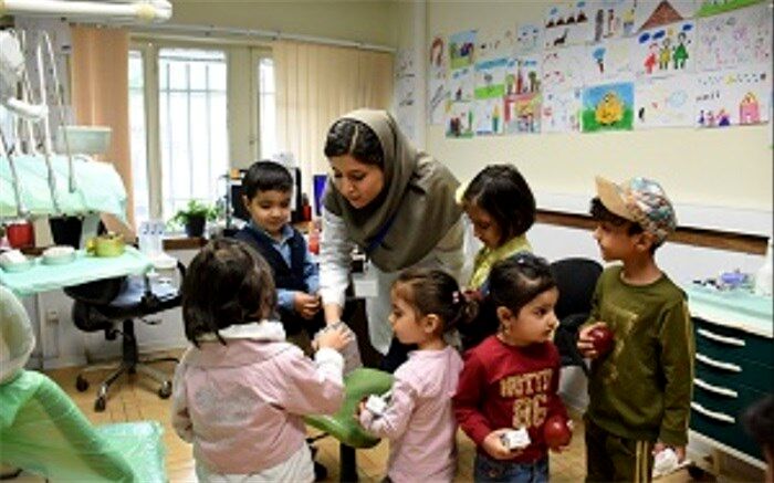 ترمیم دندان کودکان با عشق و محبت در مرکز سلامت بدر شهرری