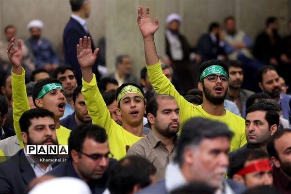 دیدار شرکت‌کنندگان درمسابقات بین‌المللی قرآن با مقام معظم رهبری
